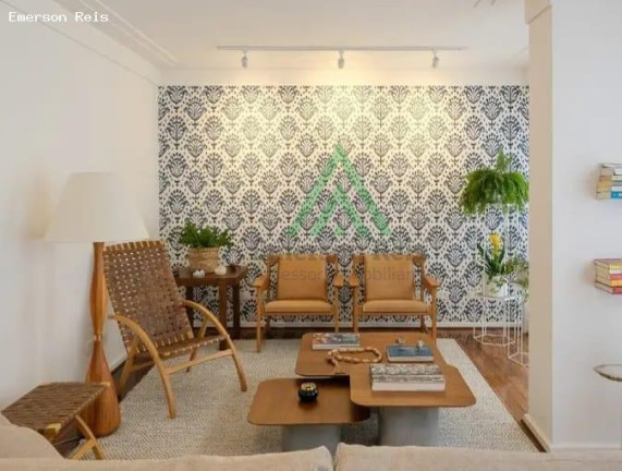 Imagem Casa com 4 Quartos à Venda, 180 m² em Santa Cecília - São Paulo