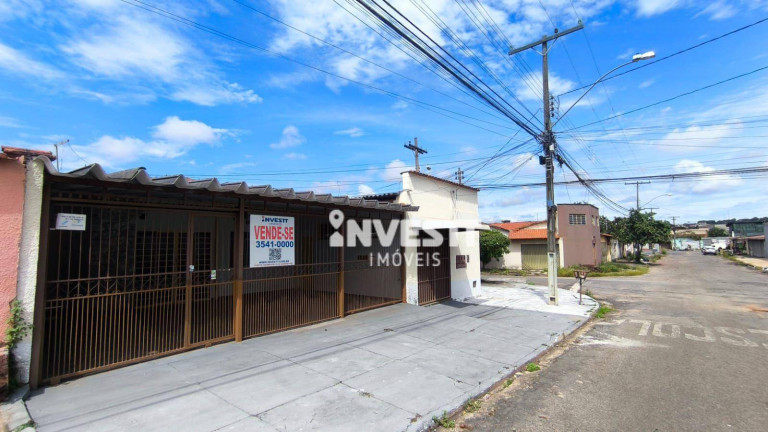 Casa com 4 Quartos à Venda, 378 m² em Vila São Francisco - Goiânia