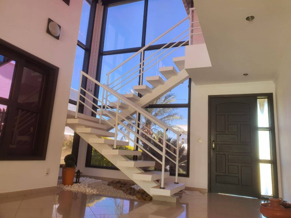 Imagem Casa com 3 Quartos à Venda, 305 m² em Centro - Boituva
