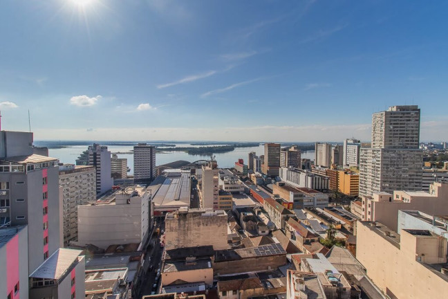 Imagem Casa com 1 Quarto à Venda, 30 m² em Centro Histórico - Porto Alegre Imagem Casa com 1 Quarto à Venda, 30 m² em Centro Histórico - Porto Alegre