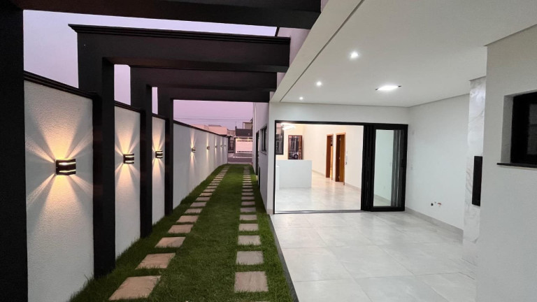 Imagem Casa com 3 Quartos à Venda, 171 m² em Residencial Paris - Sinop