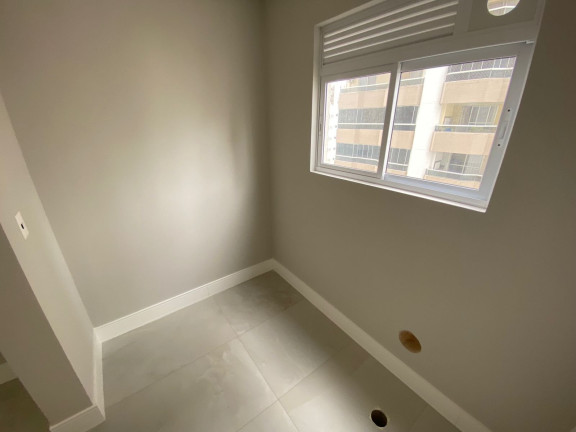 Imagem Apartamento com 3 Quartos à Venda, 130 m² em Pioneiros - Balneário Camboriú