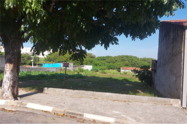 Terreno à Venda, 250 m² em Jardim Luar - Salto De Pirapora
