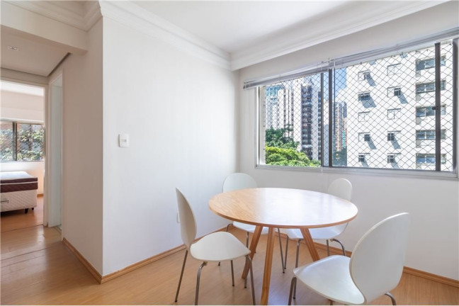 Imagem Apartamento com 2 Quartos à Venda, 70 m² em Moema - São Paulo