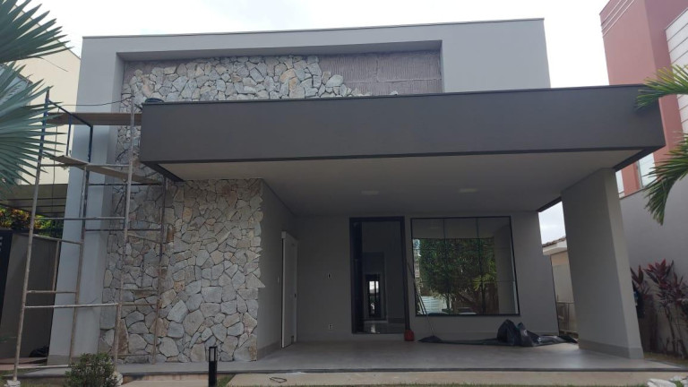 Imagem Casa com 3 Quartos à Venda, 375 m² em Condomínio Belvedere - Cuiabá Imagem Casa com 3 Quartos à Venda, 375 m² em Condomínio Belvedere - Cuiabá