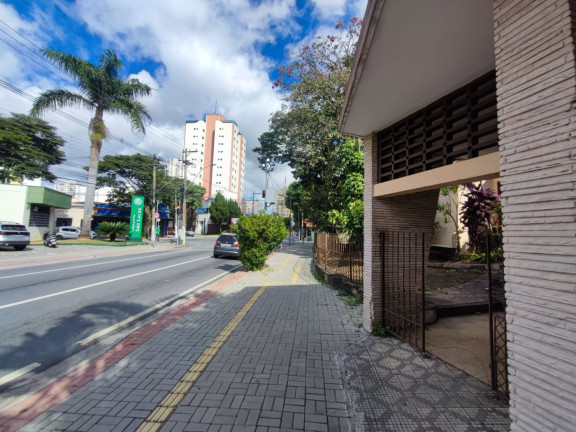 Imagem Casa com 3 Quartos para Alugar, 450 m² em Centro - Taubaté Imagem Casa com 3 Quartos para Alugar, 450 m² em Centro - Taubaté