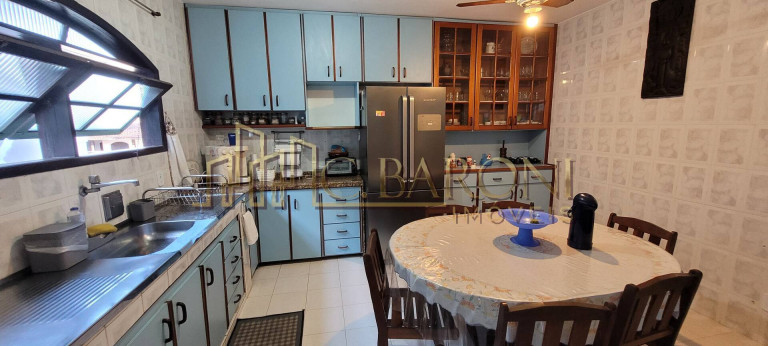 Casa com 5 Quartos à Venda, 300 m² em Centro - São Pedro Da Aldeia