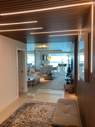 Imagem Apartamento com 4 Quartos à Venda, 228 m² em Centro - Balneário Camboriú Imagem Apartamento com 4 Quartos à Venda, 228 m² em Centro - Balneário Camboriú
