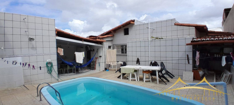 Imagem Casa com 4 Quartos à Venda, 250 m² em Lagoa Nova - Natal Imagem Casa com 4 Quartos à Venda, 250 m² em Lagoa Nova - Natal