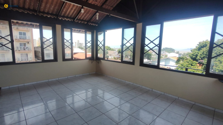 Imagem Casa com 5 Quartos à Venda, 442 m² em Ipiranga - São José