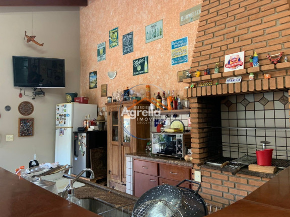 Imagem Casa com 4 Quartos à Venda, 320 m² em Jardim Santa Helena - Mogi Mirim Imagem Casa com 4 Quartos à Venda, 320 m² em Jardim Santa Helena - Mogi Mirim