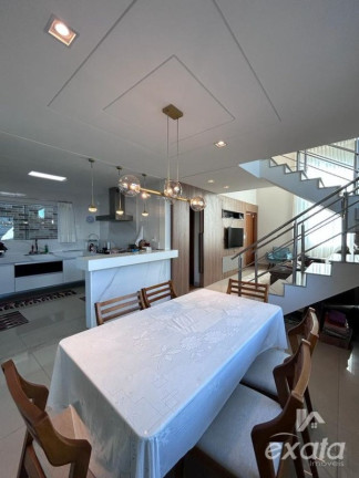 Imagem Sobrado com 4 Quartos à Venda, 300 m² em Parque Residencial Laranjeiras - Serra
