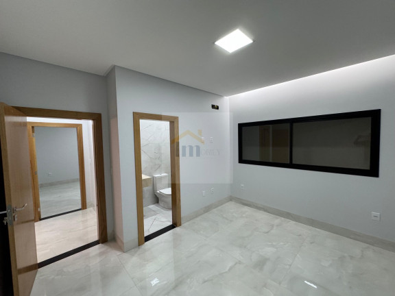 Imagem Casa com 3 Quartos à Venda, 215 m² em Residencial Itália - Goiânia
