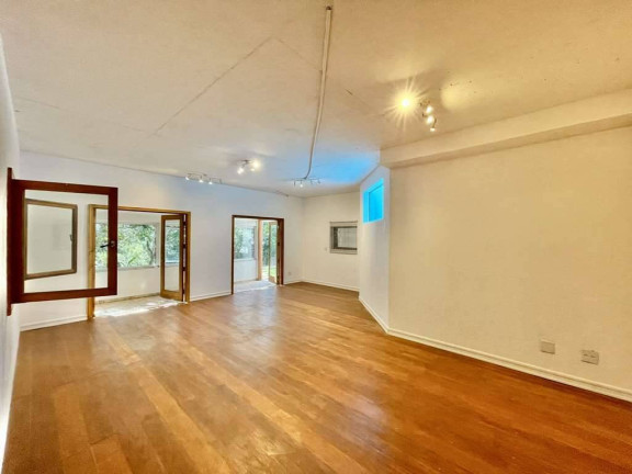 Imagem Casa com 5 Quartos à Venda, 1 m² em Granja Viana - Carapicuíba Imagem Casa com 5 Quartos à Venda, 1 m² em Granja Viana - Carapicuíba