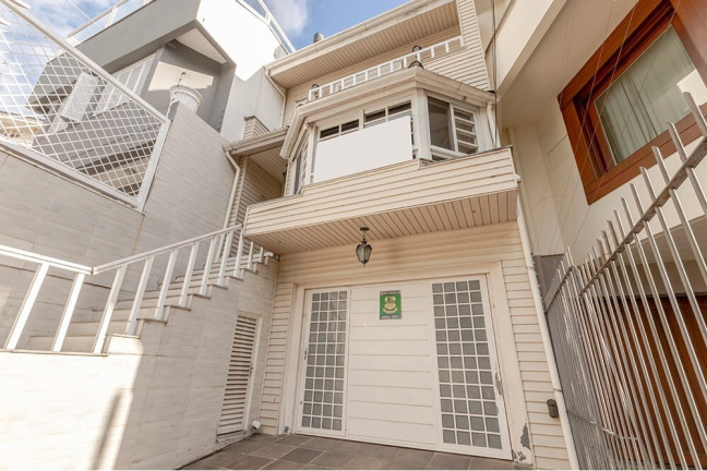 Casa com 3 Quartos à Venda, 349 m² em Chácara Das Pedras - Porto Alegre