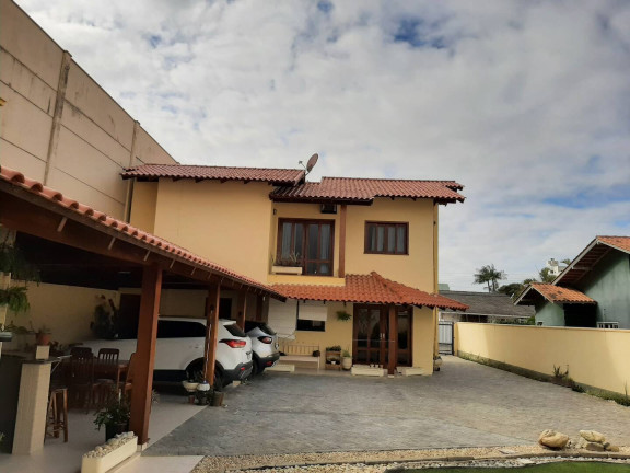 Imagem Sobrado com 3 Quartos à Venda, 590 m² em Centro - Tijucas Imagem Sobrado com 3 Quartos à Venda, 590 m² em Centro - Tijucas
