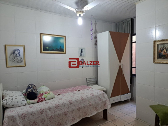 Imagem Casa com 8 Quartos à Venda, 410 m² em Agronômica - Florianópolis