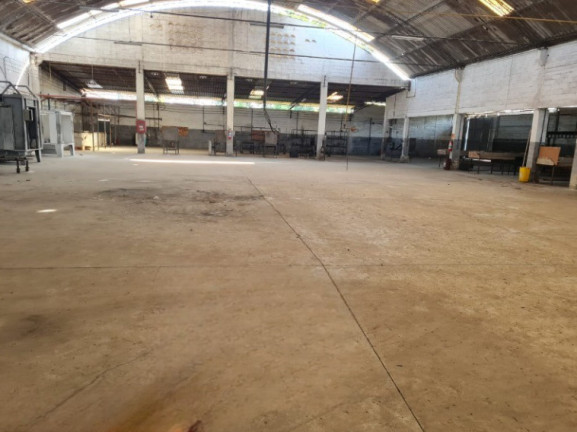 Imóvel Comercial à Venda, 4.000 m² em Vila Sarapuí - Duque De Caxias