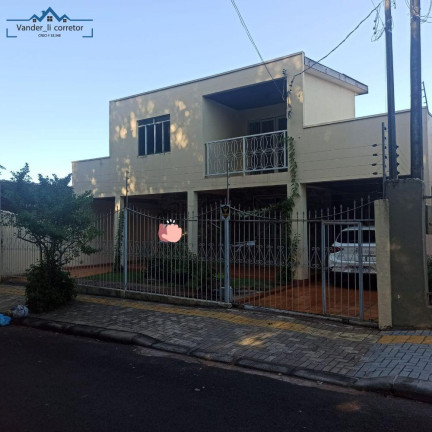 Imóvel com 4 Quartos à Venda, 300 m² em Conjunto Libra
