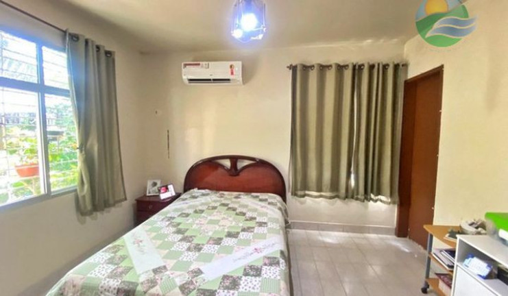 Imagem Casa com 3 Quartos à Venda, 234 m²