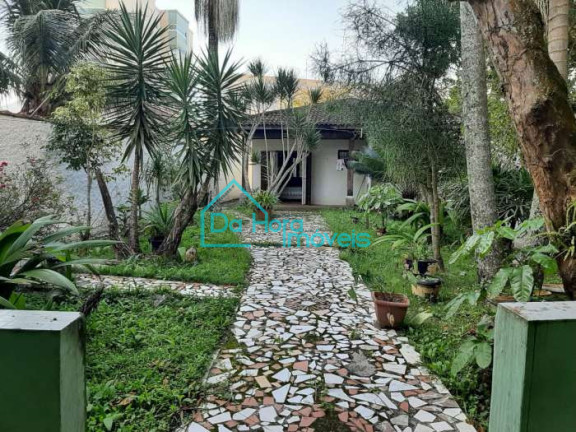 Casa com 3 Quartos à Venda ou Locação, 200 m² em Vila Atlantica - Mongaguá