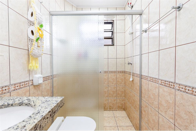 Imagem Casa com 3 Quartos à Venda,  em Vila Carmosina - São Paulo
