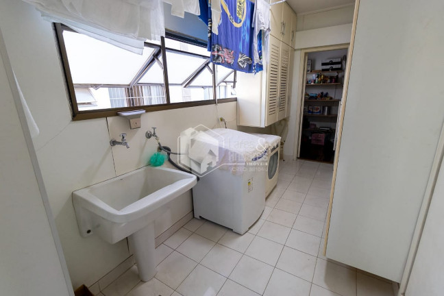 Imagem Apartamento com 3 Quartos à Venda, 195 m² em Moema - São Paulo Imagem Apartamento com 3 Quartos à Venda, 195 m² em Moema - São Paulo