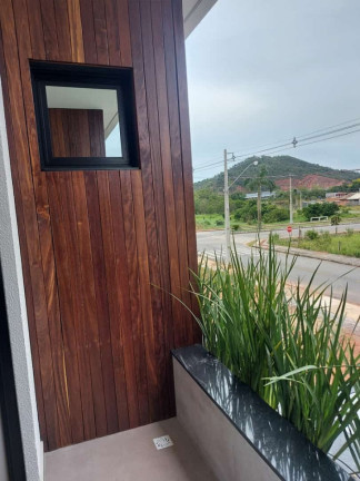 Imagem Casa com 3 Quartos à Venda, 150 m² em Rio Pequeno - Camboriú Imagem Casa com 3 Quartos à Venda, 150 m² em Rio Pequeno - Camboriú