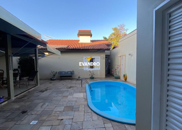 Imagem Casa com 4 Quartos à Venda, 300 m² em Recanto Dos Pássaros - Cuiabá Imagem Casa com 4 Quartos à Venda, 300 m² em Recanto Dos Pássaros - Cuiabá
