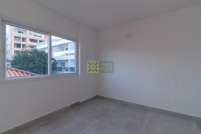 Imagem Cobertura com 2 Quartos à Venda, 85 m² em Bombas - Bombinhas Imagem Cobertura com 2 Quartos à Venda, 85 m² em Bombas - Bombinhas