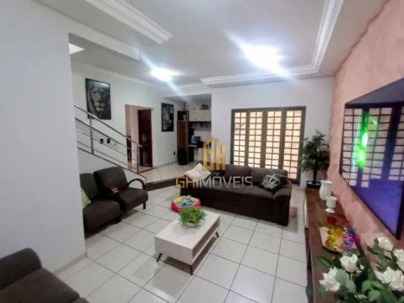 Imagem Sobrado com 4 Quartos à Venda, 218 m² em Vila Lucy - Goiânia