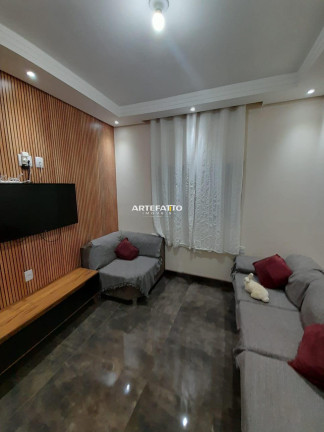 Casa com 2 Quartos à Venda, 128 m²