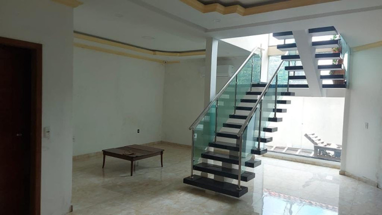Imagem Casa com 5 Quartos à Venda, 200 m² em Colônia Terra Nova - Manaus
