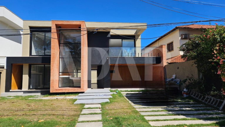Casa com 5 Quartos à Venda, 360 m² em Barra Da Tijuca - Rio De Janeiro