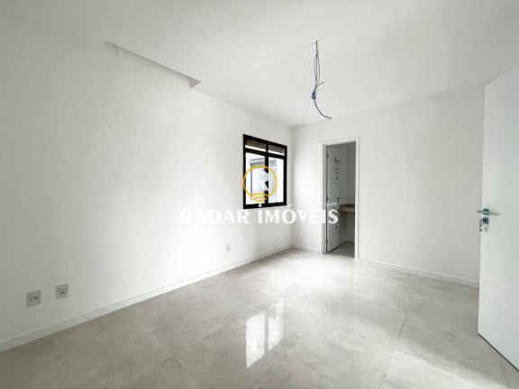 Imagem Cobertura com 2 Quartos à Venda, 95 m² em Centro - Cabo Frio