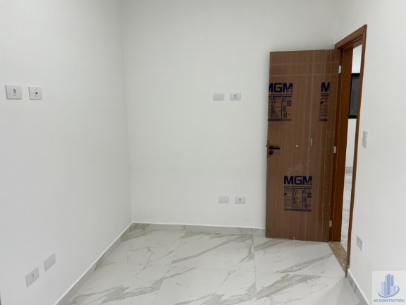 Imagem Imóvel com 2 Quartos à Venda, 48 m² em Maracanã - Praia Grande Imagem Imóvel com 2 Quartos à Venda, 48 m² em Maracanã - Praia Grande