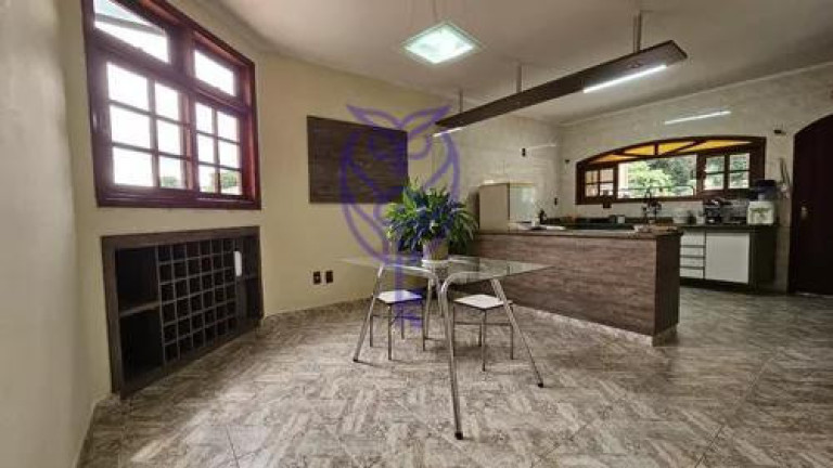 Imagem Casa com 3 Quartos à Venda, 383 m² em Centro - Serra Negra Imagem Casa com 3 Quartos à Venda, 383 m² em Centro - Serra Negra