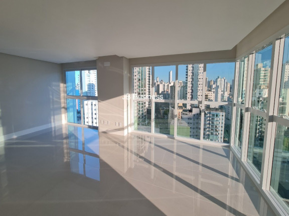Imagem Imóvel com 4 Quartos à Venda, 140 m² em Centro - Balneário Camboriú