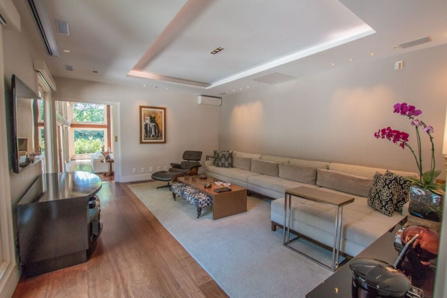 Imagem Casa com 3 Quartos à Venda, 720 m² em Parque Dos Príncipes - São Paulo Imagem Casa com 3 Quartos à Venda, 720 m² em Parque Dos Príncipes - São Paulo