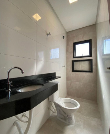 Imagem Casa com 2 Quartos à Venda, 70 m² em Vila Guilhermina - Praia Grande Imagem Casa com 2 Quartos à Venda, 70 m² em Vila Guilhermina - Praia Grande