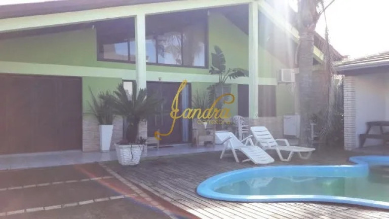 Imagem Casa com 3 Quartos à Venda, 250 m² em Centro - Xangri-la