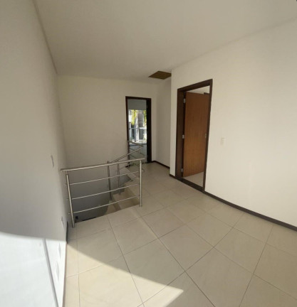 Imagem Sobrado com 2 Quartos à Venda, 118 m² em Várzea Do Ranchinho - Camboriú