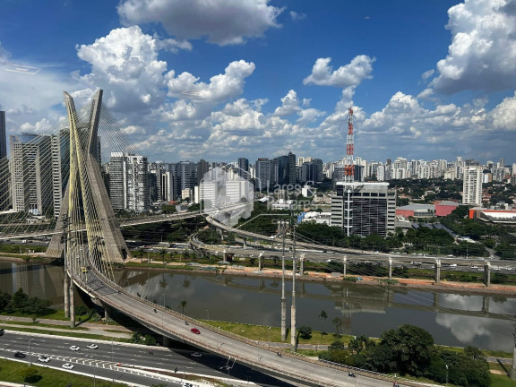 Imagem Apartamento com 3 Quartos à Venda, 252 m² em Real Parque - São Paulo Imagem Apartamento com 3 Quartos à Venda, 252 m² em Real Parque - São Paulo