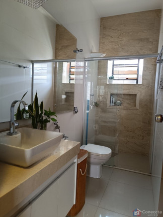 Imagem Casa com 3 Quartos à Venda, 239 m² em Valparaíso - Patos De Minas