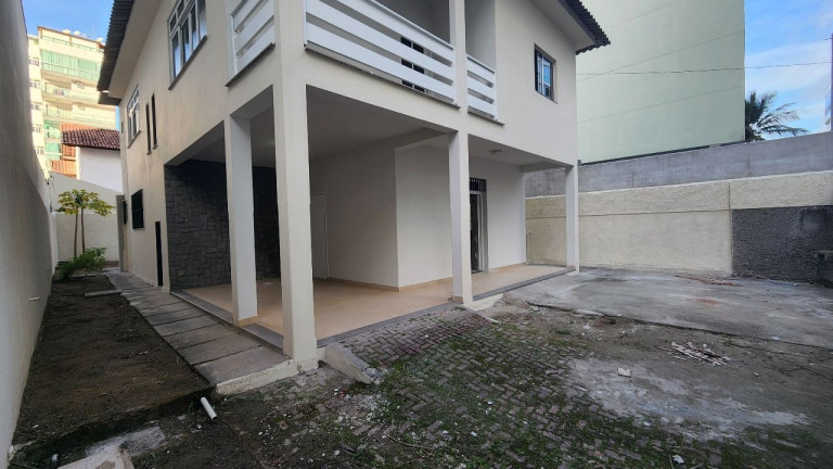 Casa com 5 Quartos à Venda, 380 m² em Jardim Camburi - Vitória