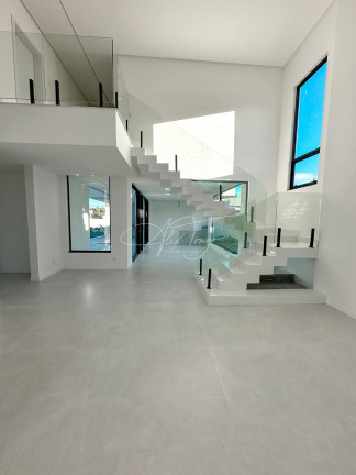 Imagem Casa com 5 Quartos à Venda, 380 m² em Interlagos - Vila Velha Imagem Casa com 5 Quartos à Venda, 380 m² em Interlagos - Vila Velha