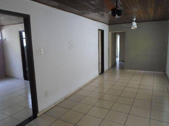 Imagem Casa com 4 Quartos à Venda, em Cidade Alta - Cuiabá Imagem Casa com 4 Quartos à Venda, em Cidade Alta - Cuiabá