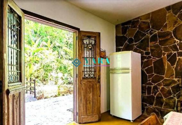Imagem Casa com 3 Quartos à Venda, 2.000 m² em Lagoa Da Conceição - Florianópolis Imagem Casa com 3 Quartos à Venda, 2.000 m² em Lagoa Da Conceição - Florianópolis