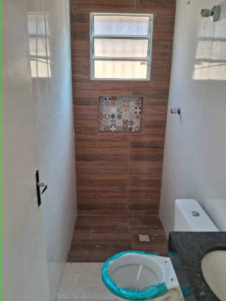 Imagem Casa com 3 Quartos para Alugar, em Maracanã - Praia Grande Imagem Casa com 3 Quartos para Alugar, em Maracanã - Praia Grande