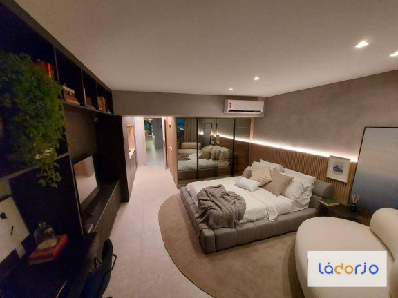 Imagem Apartamento com 1 Quarto à Venda, 82 m² em Ipanema - Rio De Janeiro Imagem Apartamento com 1 Quarto à Venda, 82 m² em Ipanema - Rio De Janeiro
